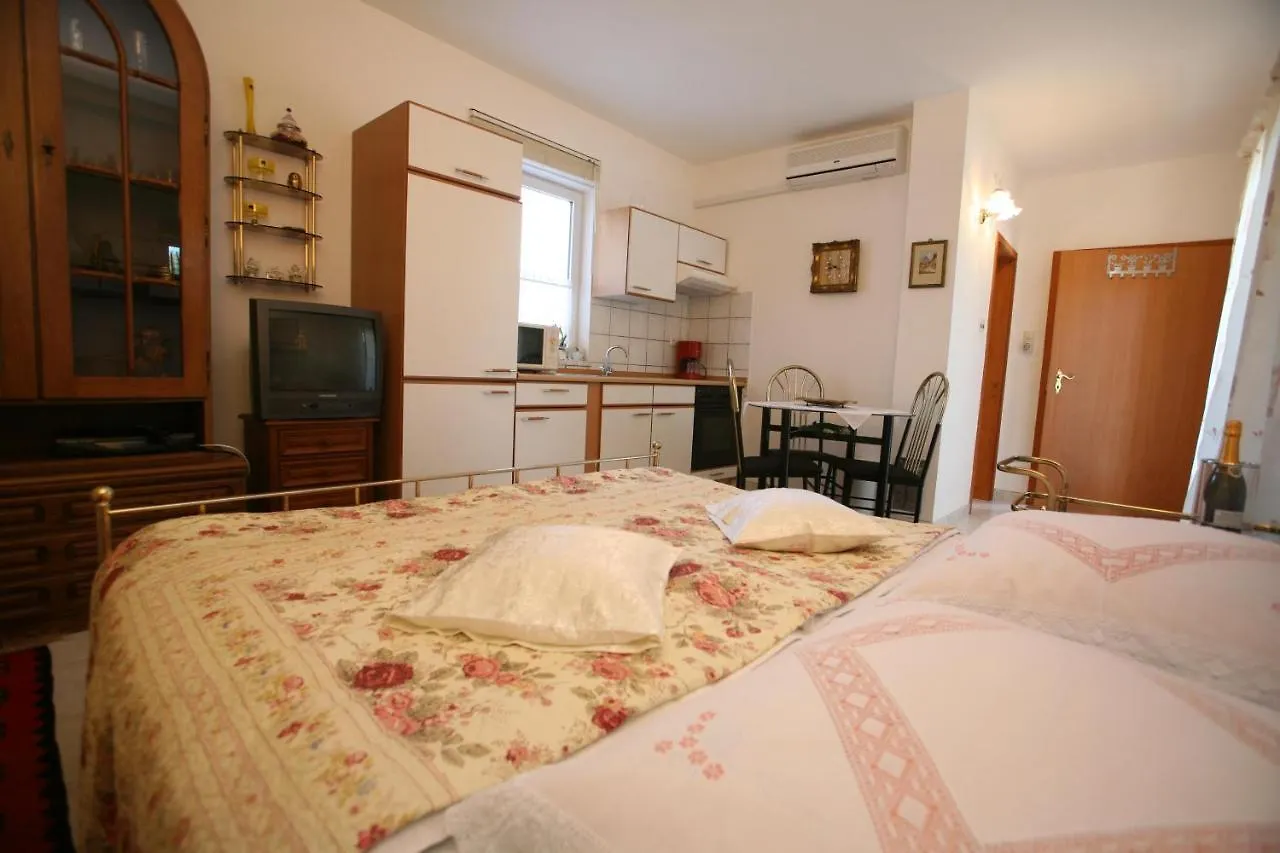 Maison d'hôtes Apartments Villa Meri Ližnjan